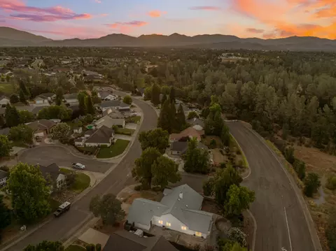 555 Reddington Dr, Redding, CA 96003 photo 44
