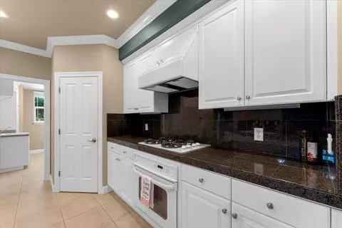 Kitchen - 1530 Gold Hills Dr, Redding, CA 96003 photo 2 of 5