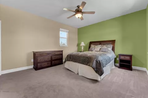 Bedroom - 1530 Gold Hills Dr, Redding, CA 96003 photo 6 of 8