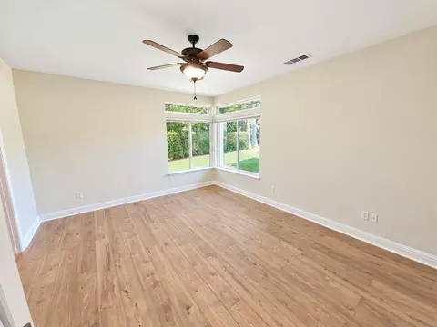 Bedroom - 1530 Gold Hills Dr, Redding, CA 96003 photo 1 of 11