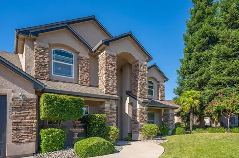 Exterior - 1530 Gold Hills Dr, Redding, CA 96003 photo 4 of 25
