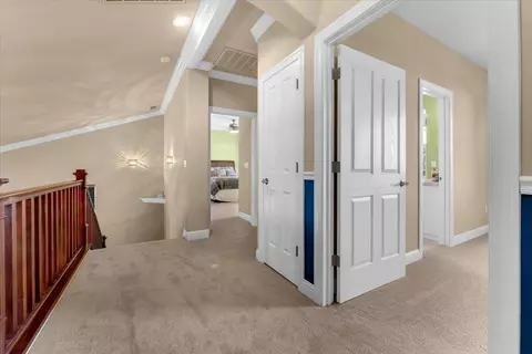 Entry Way - 1530 Gold Hills Dr, Redding, CA 96003 photo 8 of 9