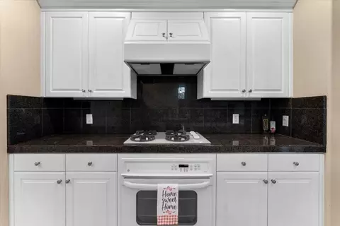 Kitchen - 1530 Gold Hills Dr, Redding, CA 96003 photo 3 of 5