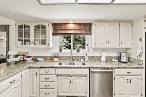 Kitchen - 6328 Carmel Dr, Redding, CA 96003 photo 3 of 4