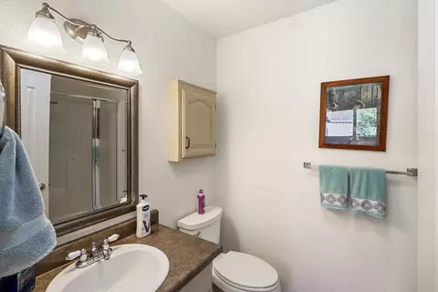 Bath - 6328 Carmel Dr, Redding, CA 96003 photo 1 of 5