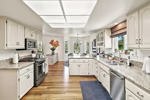 Kitchen - 6328 Carmel Dr, Redding, CA 96003 photo 4 of 4