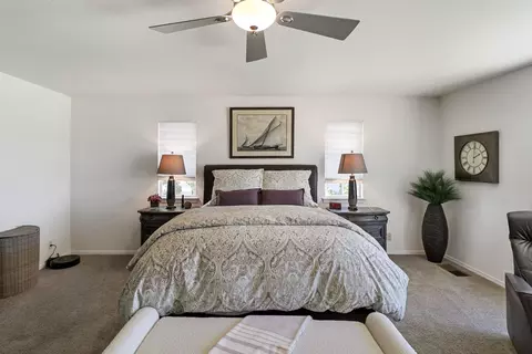 Bedroom - 6328 Carmel Dr, Redding, CA 96003 photo 5 of 7