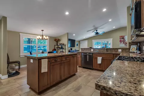 Kitchen - 216 Treasure Dr, Red Bluff, CA 96080 photo 4 of 6