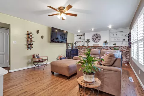 Living - 216 Treasure Dr, Red Bluff, CA 96080 photo 1 of 6