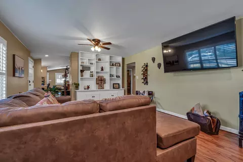 Living - 216 Treasure Dr, Red Bluff, CA 96080 photo 3 of 6