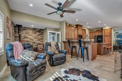 Living - 216 Treasure Dr, Red Bluff, CA 96080 photo 6 of 6