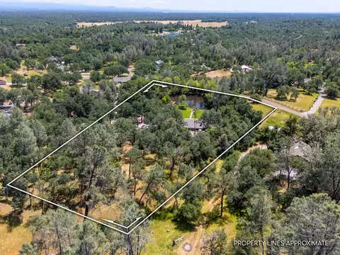 View/Area - 20114 Vernita Dr, Redding, CA 96003 photo 6 of 7