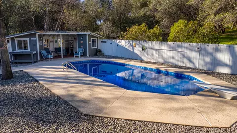 Exterior - 20114 Vernita Dr, Redding, CA 96003 photo 47 of 52