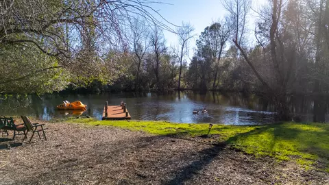 View/Area - 20114 Vernita Dr, Redding, CA 96003 photo 1 of 7