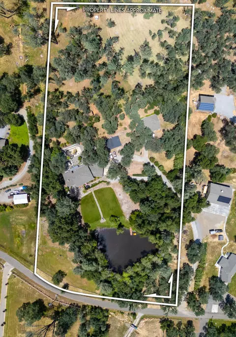 View/Area - 20114 Vernita Dr, Redding, CA 96003 photo 7 of 7