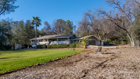 Exterior - 20114 Vernita Dr, Redding, CA 96003 photo 49 of 52