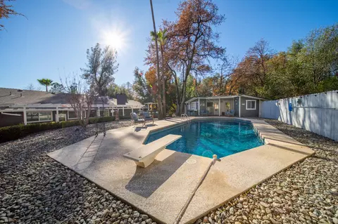 Exterior - 20114 Vernita Dr, Redding, CA 96003 photo 30 of 52