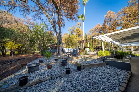 Exterior - 20114 Vernita Dr, Redding, CA 96003 photo 33 of 52