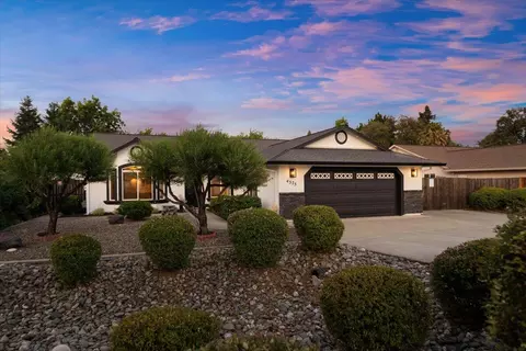 4575 Cerro Ln, Redding, CA 96001 photo 1