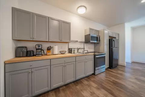 Kitchen - 19404 Peppernut Dr, Redding, CA 96003 photo 1 of 3