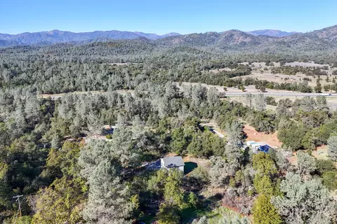 View/Area - 19404 Peppernut Dr, Redding, CA 96003 photo 2 of 2