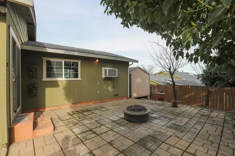 Exterior - 3345 Oakwood Pl, Redding, CA 96001 photo 14 of 15