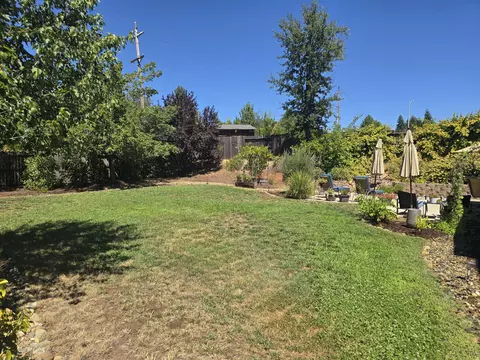Exterior - 1946 Tarmac Rd, Redding, CA 96003 photo 11 of 11