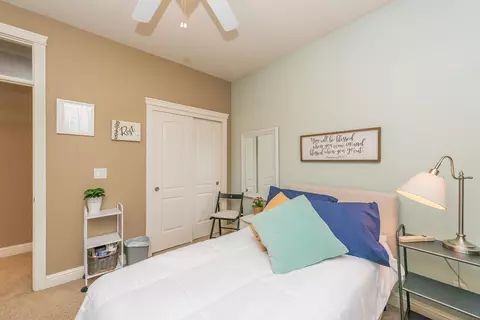 Bedroom - 1946 Tarmac Rd, Redding, CA 96003 photo 4 of 6