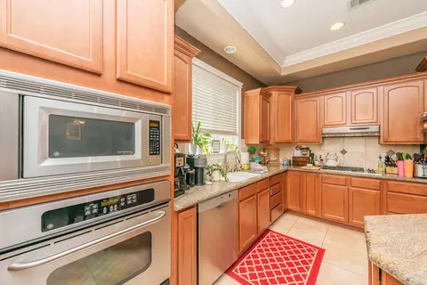 Kitchen - 1946 Tarmac Rd, Redding, CA 96003 photo 4 of 4