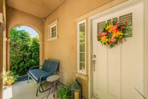 Entry Way - 1946 Tarmac Rd, Redding, CA 96003 photo 1 of 6