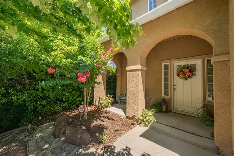 Exterior - 1946 Tarmac Rd, Redding, CA 96003 photo 3 of 11