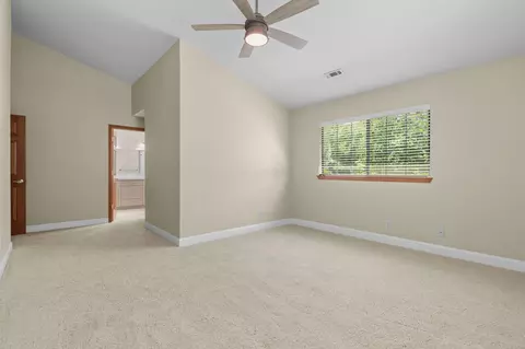 Bedroom - 2364 La Madre Ct, Redding, CA 96002 photo 1 of 4