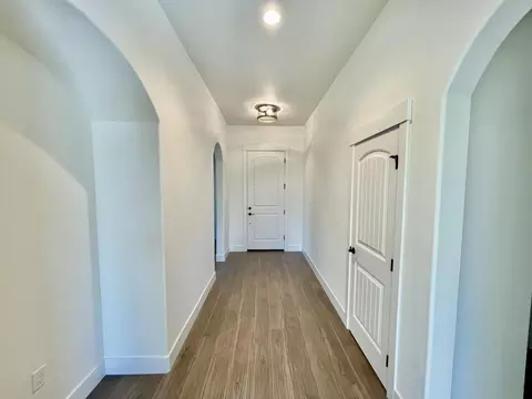 Entry Way - 20023 Pride Mountain Ct, Anderson, CA 96007 photo 2 of 2