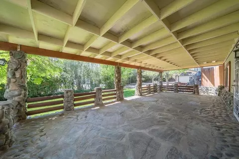 Exterior - 21785 Bend Ferry Rd, Red Bluff, CA 96080 photo 4 of 8