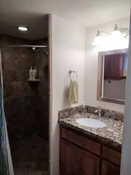 Bath - 21785 Bend Ferry Rd, Red Bluff, CA 96080 photo 1 of 3