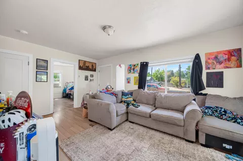 Living - 704706 State St, Redding, CA 96001 photo 2 of 5