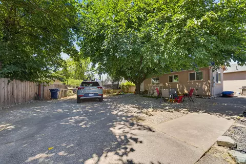 Exterior - 704706 State St, Redding, CA 96001 photo 15 of 18