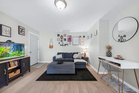 Living - 704706 State St, Redding, CA 96001 photo 5 of 5