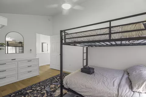 Bedroom - 15745 Montgomery Ranch Rd, Redding, CA 96001 photo 6 of 6