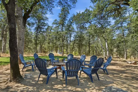 Exterior - 15745 Montgomery Ranch Rd, Redding, CA 96001 photo 22 of 27