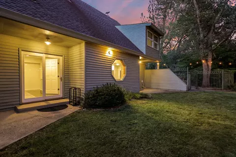 Exterior - 15745 Montgomery Ranch Rd, Redding, CA 96001 photo 6 of 27