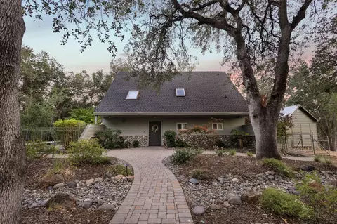 Exterior - 15745 Montgomery Ranch Rd, Redding, CA 96001 photo 19 of 27