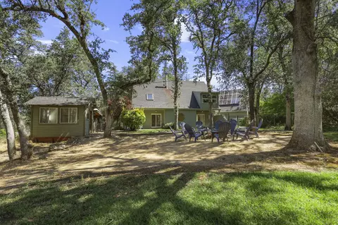 Exterior - 15745 Montgomery Ranch Rd, Redding, CA 96001 photo 17 of 27