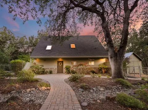 Exterior - 15745 Montgomery Ranch Rd, Redding, CA 96001 photo 2 of 27