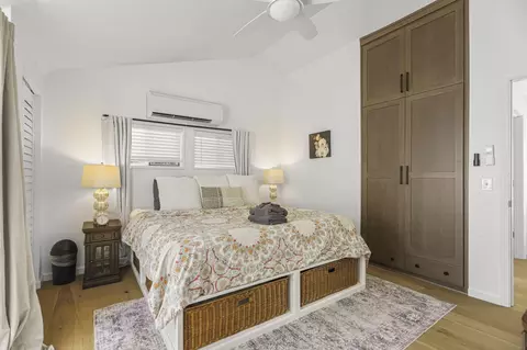Bedroom - 15745 Montgomery Ranch Rd, Redding, CA 96001 photo 2 of 6