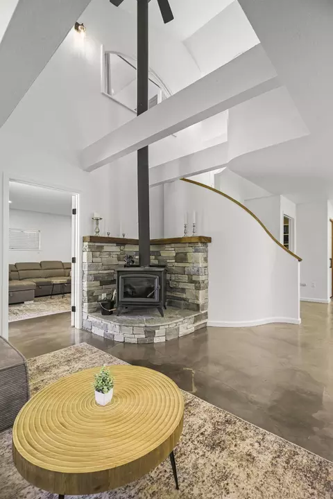 Living - 15745 Montgomery Ranch Rd, Redding, CA 96001 photo 1 of 4