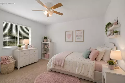 Bedroom - 13672 Twin Lakes Ln, Redding, CA 96003 photo 7 of 8