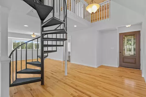 Entry Way - 13672 Twin Lakes Ln, Redding, CA 96003 photo 1 of 2