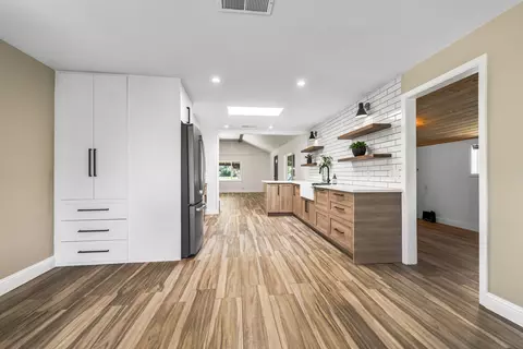 Entry Way - 3262 Rancho Rd, Redding, CA 96002 photo 1 of 1