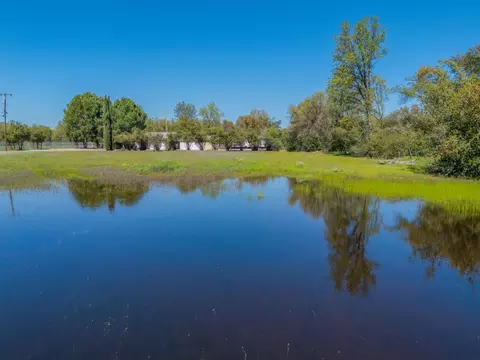 View/Area - 3262 Rancho Rd, Redding, CA 96002 photo 2 of 12